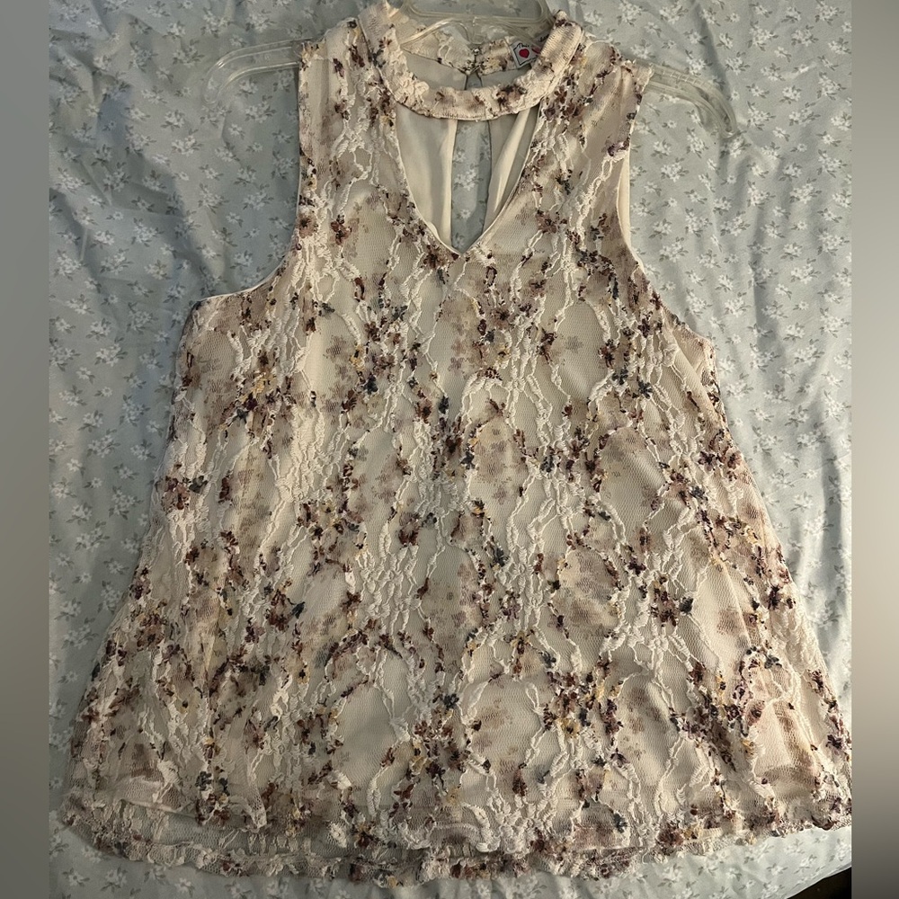 Floral dressy tank, lace, cutout neck-choker, size large